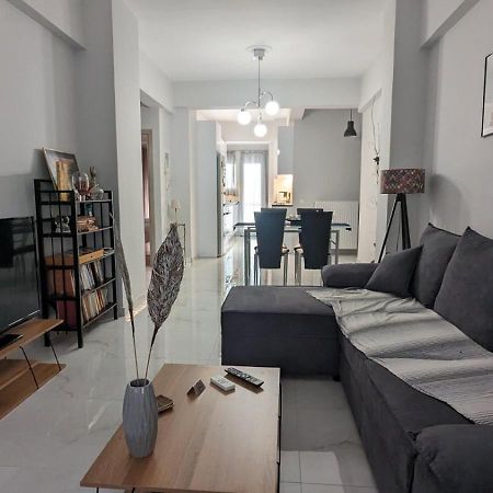 Luxury & Spacious Apartment In เอเธนส์ ภายนอก รูปภาพ