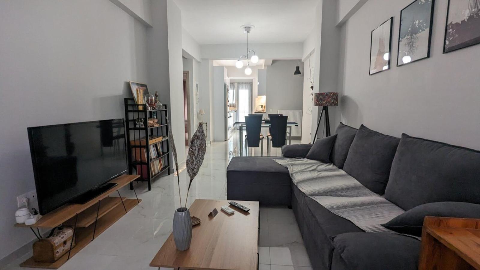 Luxury & Spacious Apartment In เอเธนส์ ภายนอก รูปภาพ