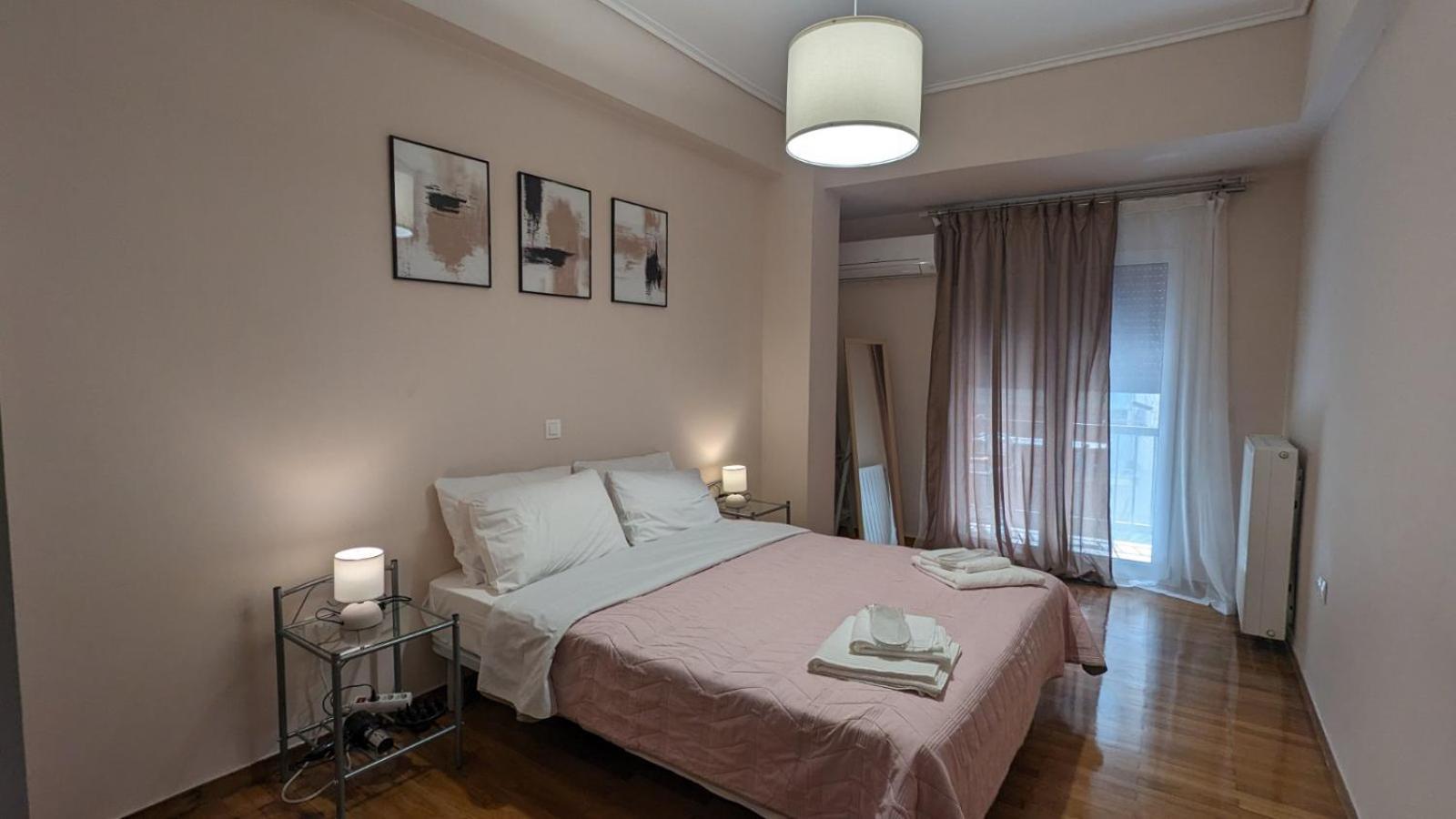 Luxury & Spacious Apartment In เอเธนส์ ภายนอก รูปภาพ