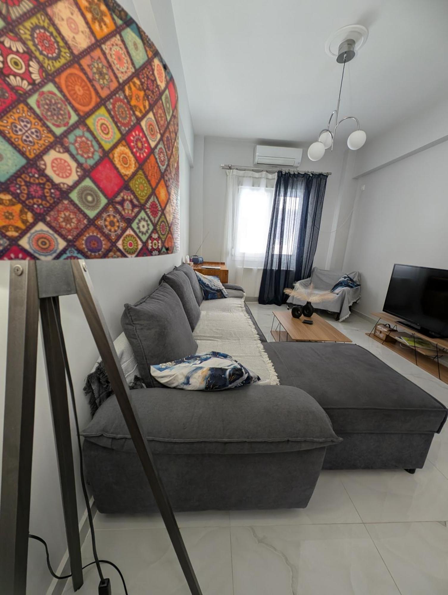 Luxury & Spacious Apartment In เอเธนส์ ภายนอก รูปภาพ